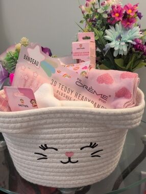 Paul Frank Large Basket - 11 Items
